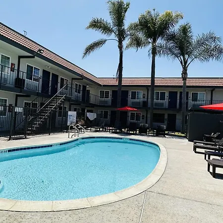 Studio 6 Suites San Ysidro Ca San Diego South Bay